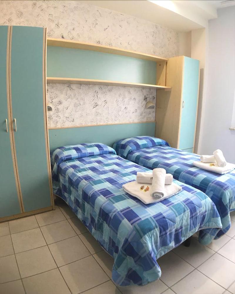 Hotel New Happy Rimini Eksteriør billede