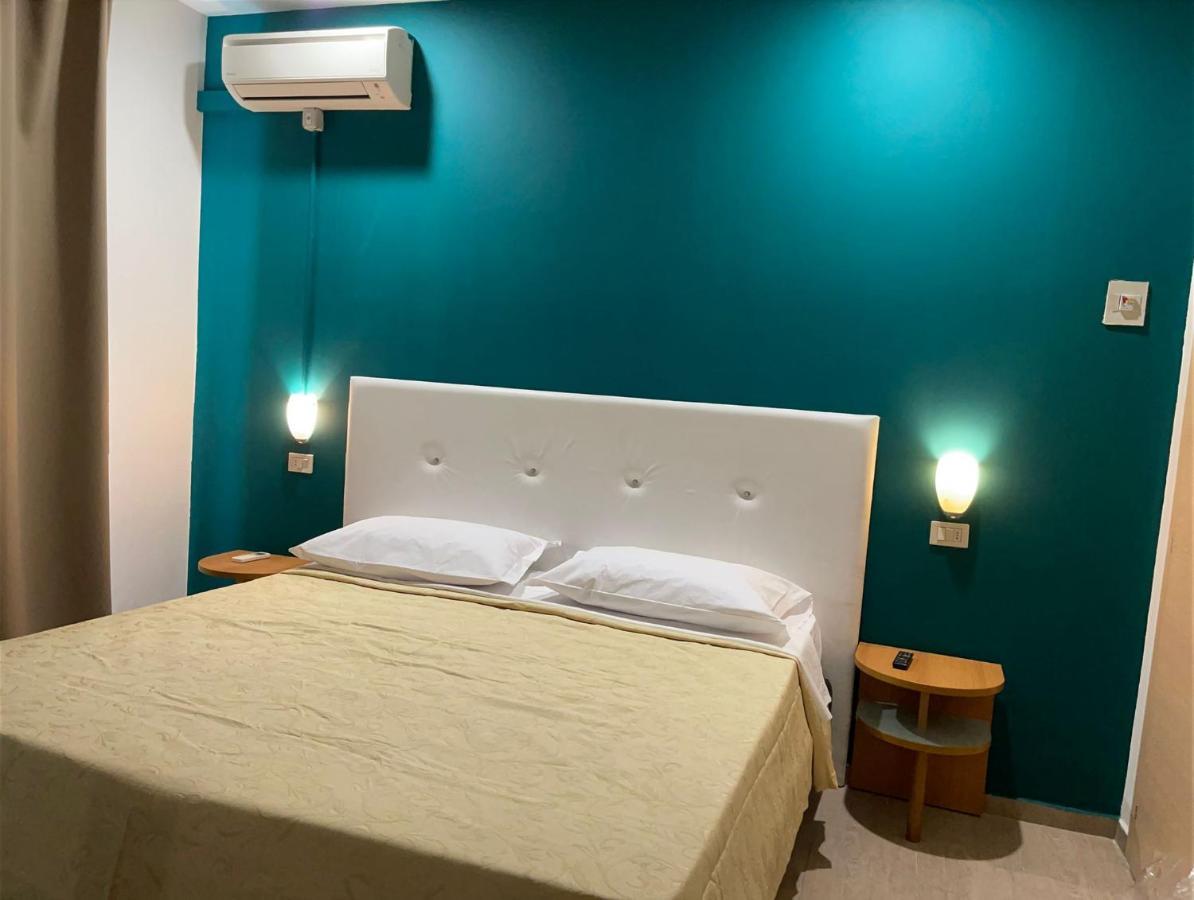 Hotel New Happy Rimini Værelse billede